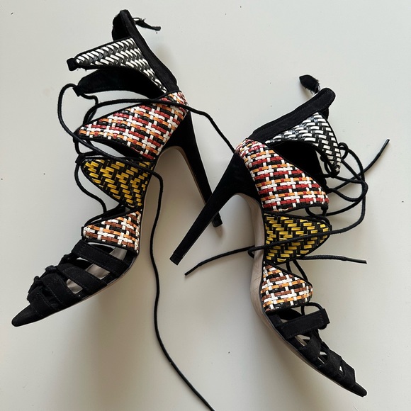 NWOT ZARA TRIBAL LACE UP HEELS. Size 40EU / 9 US - Picture 5 of 6